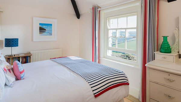 trevigue-holiday-cottage-cornwall-bedroom-3